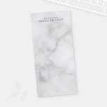 Professional White Marble Modern Script Magnetic N Magnetisch Notitieblok<br><div class="desc">Professioneel Modern Magnetisch Notitieblok heeft een aangepaste naam met aangepaste tekst in grijze professionele serif lettertypestijl op een witte marmeren achtergrond.</div>