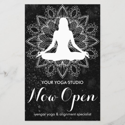 Professional Yoga-klassen Mandala Black en White  Flyer (Voorkant)