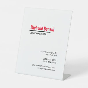 Professioneel, eenvoudig wit, modern reclamebord met voetstuk