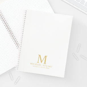 Professioneel, gepersonaliseerd monogram en naam notitieboek