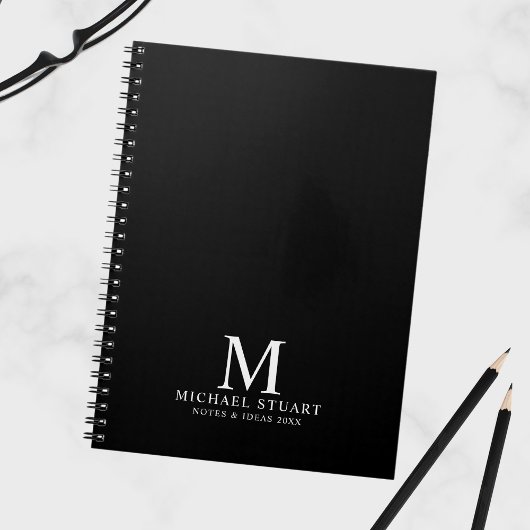 Professioneel gepersonaliseerd monogram en naam notitieboek