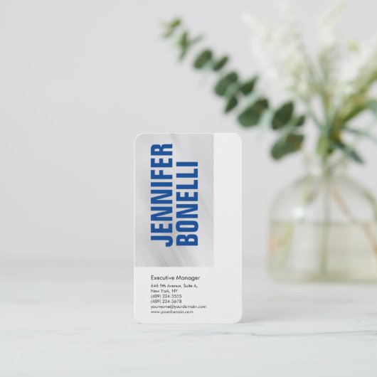 Professioneel minimalistisch blauw grijs wit visitekaartje (Staand voorkant)