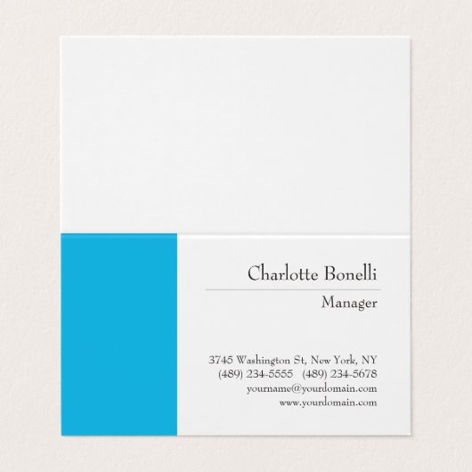 Professioneel, modern en minimalistisch visitekaartje (Buitenkant ongevouwen)