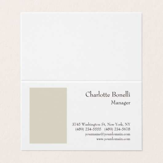 Professioneel, modern en minimalistisch visitekaartje (Buitenkant ongevouwen)