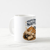 Professioneel Nappen – Knuffelig Slaapkat Ontwerp Koffiemok (Voorkant links)