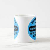 Professioneel opgeleid om sarcastische opmerkingen koffiemok (Center)