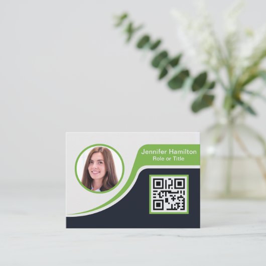 Professioneel Zwart Groen voeg uw Logo QR-code toe Visitekaartje (Staand voorkant)