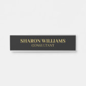 Professionele Black Gold Custom Naam Titel Medewer Deurbordje (Voorkant)