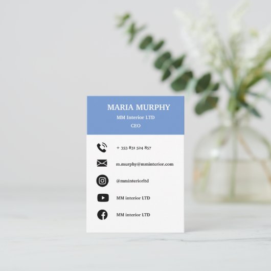 Professionele en eenvoudige sjabloon voor visiteka visitekaartje (Staand voorkant)