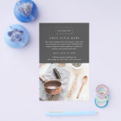 Professionele foto met minimalistische bedrijfsgeb flyer (Enkel)