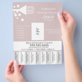 Professionele huishoudelijke reiniging roze afsche flyer (Hand)