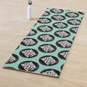 Professionele Mint Groen Herhalende Logo Achtergro Yogamat