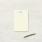 Professionele moderne minimalistische beige kleur post-it® notes (Op bureau)
