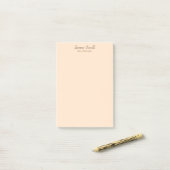 Professionele moderne minimalistische pastelkleur post-it® notes (Op bureau)