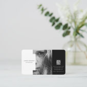 Professionele moderne zwart-wit QR-code Visitekaartje (Staand voorkant)