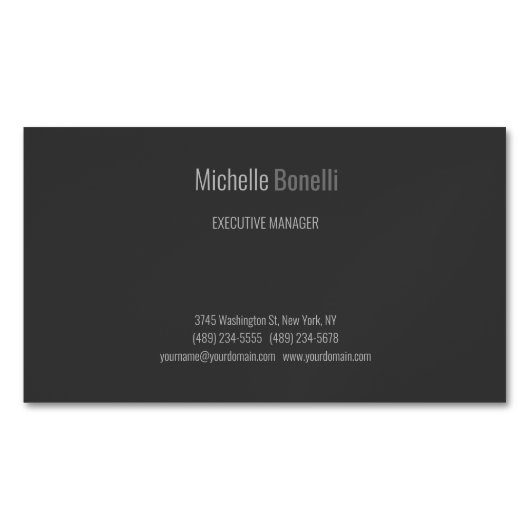 Professionele moderne zwarte minimalist magnetisch visitekaartje (Voorkant)