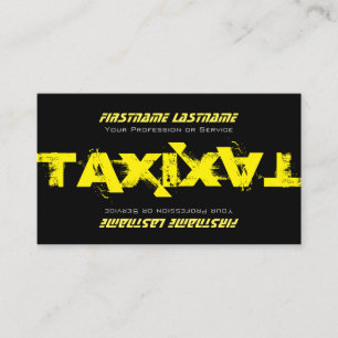 Professionele taxichauffeur in gele taxi visitekaartje