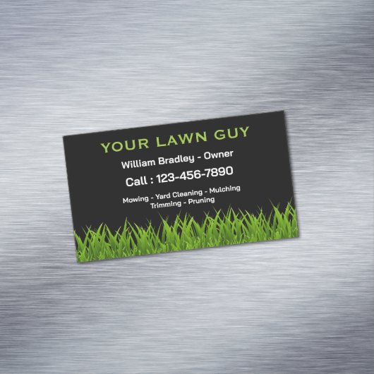 Professionele zwart en groen gras gazon service magnetisch visitekaartje (Voorbeeld)