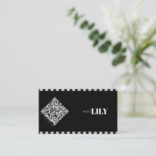 Professionele Zwart-Wit Klassieke Lijn QR code Visitekaartje (Staand voorkant)