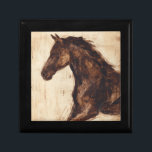 Profiel van bruine wilde paarden cadeaudoosje<br><div class="desc">De schoonheid van dit donkere paard wordt perfect vastgelegd door twee eenvoudige kleuren: bruin en beige en de scherpte van de inkt die in dit schilderij wordt gebruikt, maakt het nog realistischer. Deze hedendaagse kunstfoto, die een profiel van een bruine hengst vertegenwoordigt, voegt een personage toe aan elke woonkamer, eetkamer...</div>