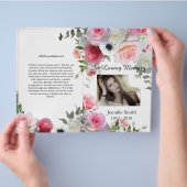 Programma van de begrafenis van de roze roze rozen flyer (Hand)
