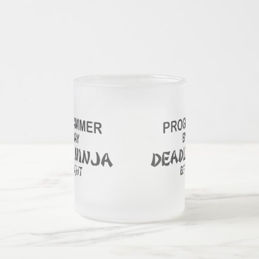 Programmer Deadly Ninja bij nacht Matglas Koffiemok (Center)