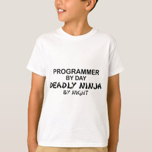Programmer Deadly Ninja bij nacht T-shirt