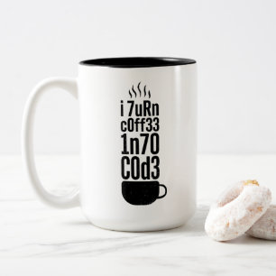 Programmeurshumor – Koffie in code Tweekleurige Koffiemok