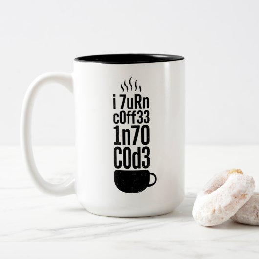 Programmeurshumor – Koffie in code Tweekleurige Koffiemok (Met donut)