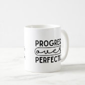 Progress Over Perfection Koffiemok (Voorkant rechts)