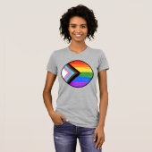 Progress Pride Strepen Geschilderde Knop T-shirt (Voorkant volledig)