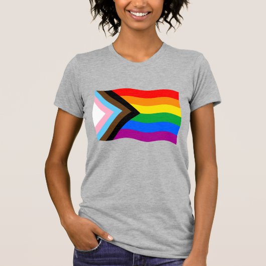 Progress Pride Vlag Zwaaiend T-shirt (Voorkant)