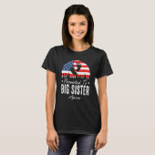 Promoted To Big Sister Again 2024 US Flag Father's T-shirt (Voorkant volledig)