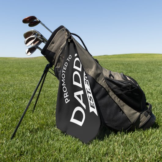 Promoted To Daddy Est. 2026 II Golfhanddoek (Groen)