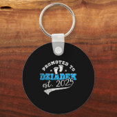 Promoted To Dziadek Est 2025 Proud New Grandpa Vin Sleutelhanger (Voorkant)