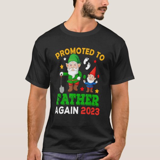 Promoted To Father Again 2023 Two Funny Gnomes Pre T-shirt (Voorkant)