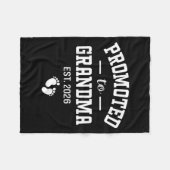 Promoted To Grandma 2026 First Time Grandmother Wo Fleece Deken (Voorkant (Horizontaal))