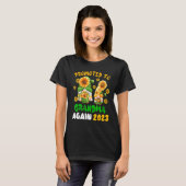 Promoted To Grandma Again 2023 Two Floral Gnomes P T-shirt (Voorkant volledig)