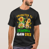 Promoted To Grandma Again 2023 Two Floral Gnomes P T-shirt (Voorkant)