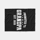 Promoted To Grandpa Est. 2026 Grandparent Baby Ann Fleece Deken (Voorkant (Horizontaal))