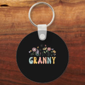 Promoted To Granny Est. 2026 Daisy Floral Wildflow Sleutelhanger (Voorkant)