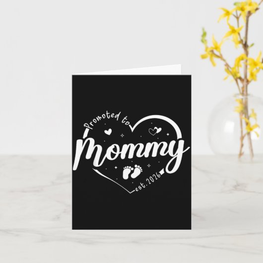 Promoted To Mommy Est 2026 Soon To Be Mom New Moth Kaart (Gele Bloem)