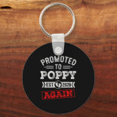 Promoted To Poppy Again 2026 Pregnancy Announcemen Sleutelhanger (Voorkant)