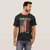 Promoted To Uncle Est 2026 New Family Member USA F T-shirt (Voorkant volledig)