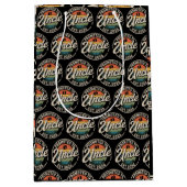 Promoted To Uncle Est 2026 Pregnancy Announcement Medium Cadeauzakje (Voorkant)