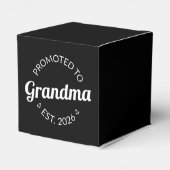 Promotie naar Oma Est. 2026 I Bedankdoosjes (Achterkant)