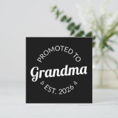 Promotie naar Oma Est. 2026 I Feestdagenkaart (Staand voorkant)