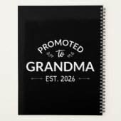 Promotie naar Oma Est. 2026 II Planner (Achterkant)