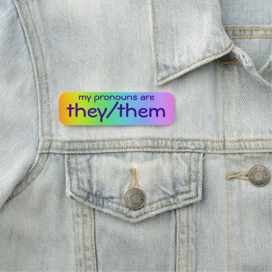 Pronouns Pin "Ze/Them" Naamplaatje (In situ)