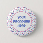 PRONOUNS Rainbow Sprinkles Bigender Pride Flag Ronde Button 5,7 Cm (Voorkant)